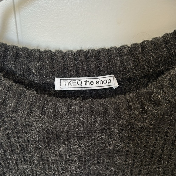 TKEQ knit sweater - Picture 2 of 4